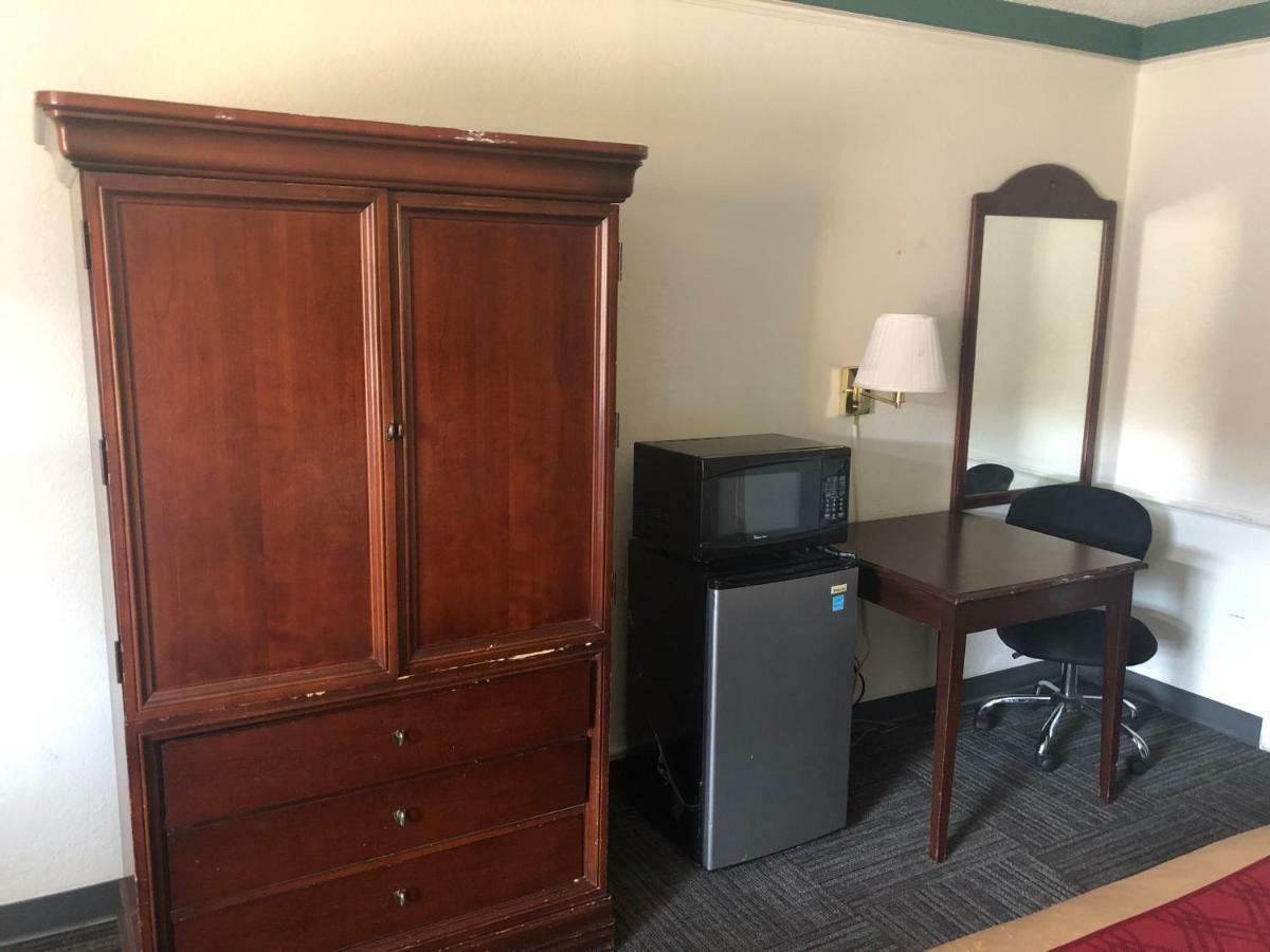 Americas Best Value Inn DEN Eksteriør billede