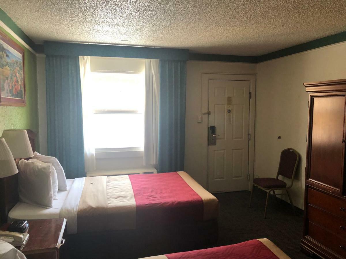 Americas Best Value Inn DEN Eksteriør billede